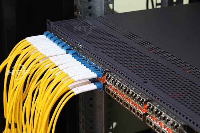 Test HTF integrated DWDM equipment